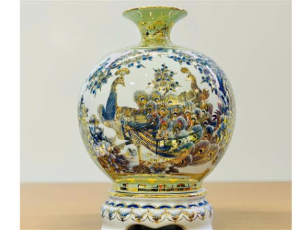 Bình hút lộc công thành danh toại vẽ vàng kim