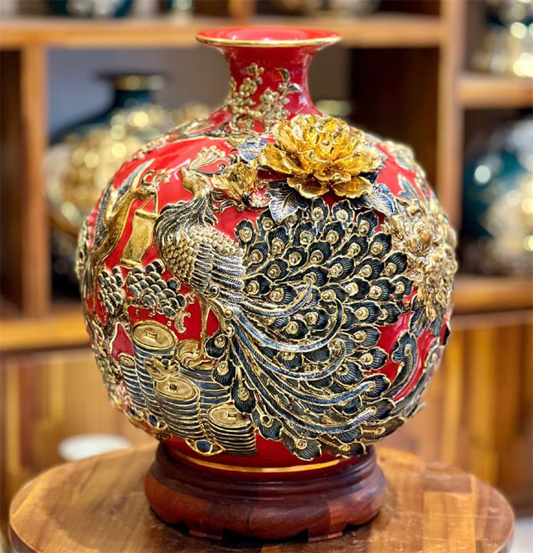 Bộ Mai bình đắp nổi vàng kim