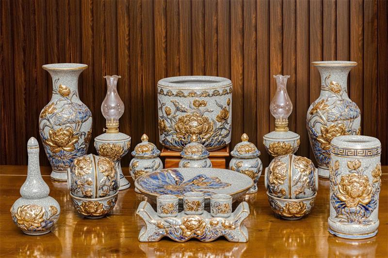 Bộ đồ thờ men rạn sứ Bát Tràng vàng kim cao cấp